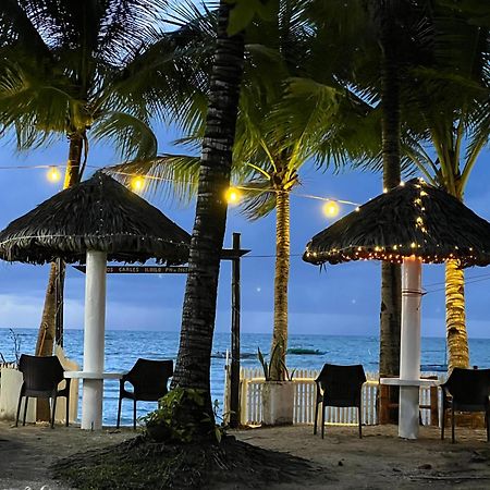 Treasure Beach Resort Carles 외부 사진