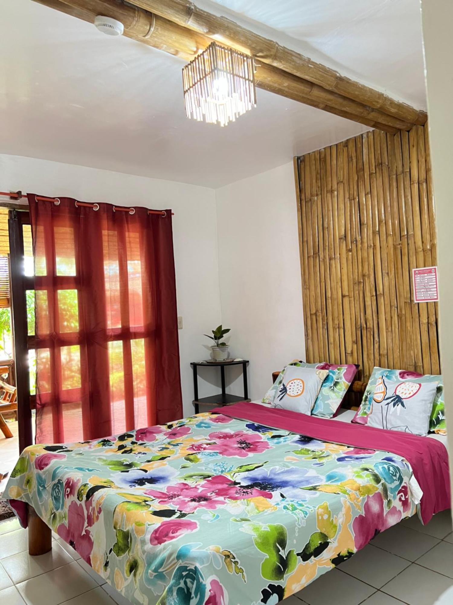 Treasure Beach Resort Carles 외부 사진