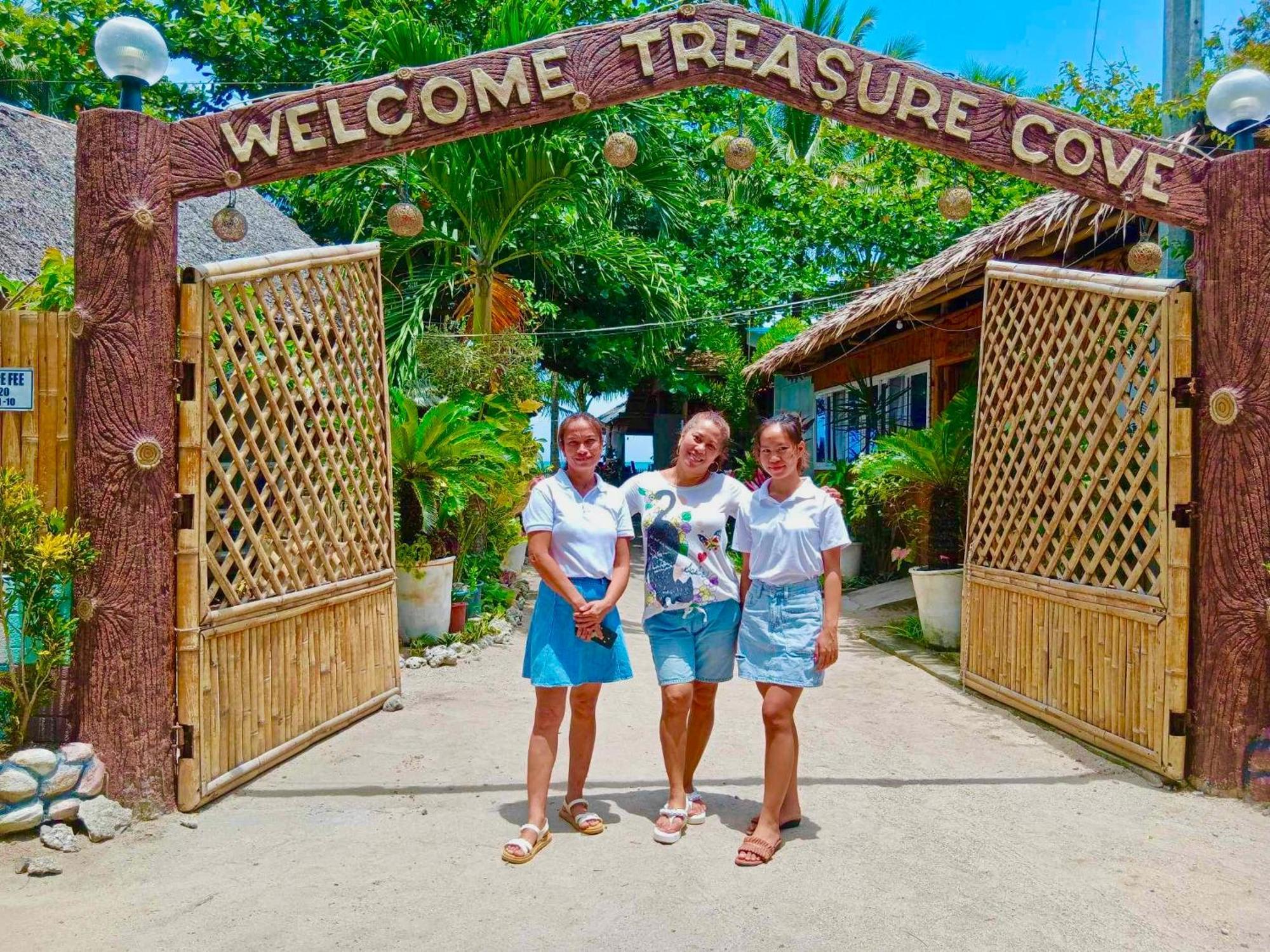 Treasure Beach Resort Carles 외부 사진